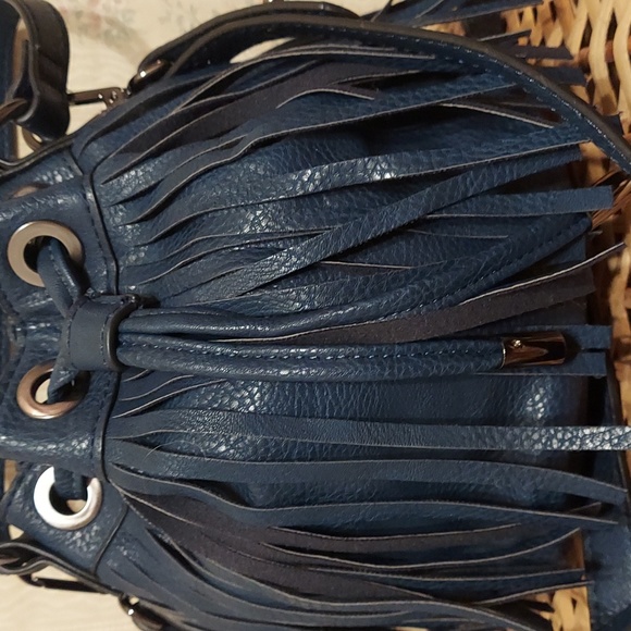 SONDRA ROBERTS SQUARED Blue Fringe Faux Leather Crossbody Bucket Shoulder Bag - Picture 2 of 16